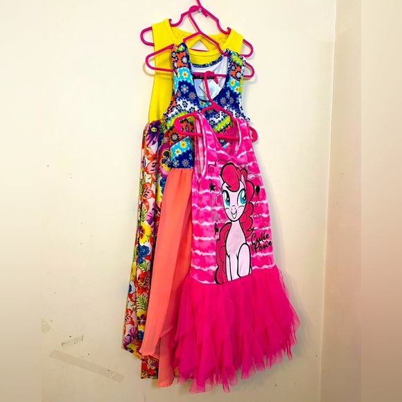 GIRL’S DRESS BUNDLE. - Picture 11 of 14